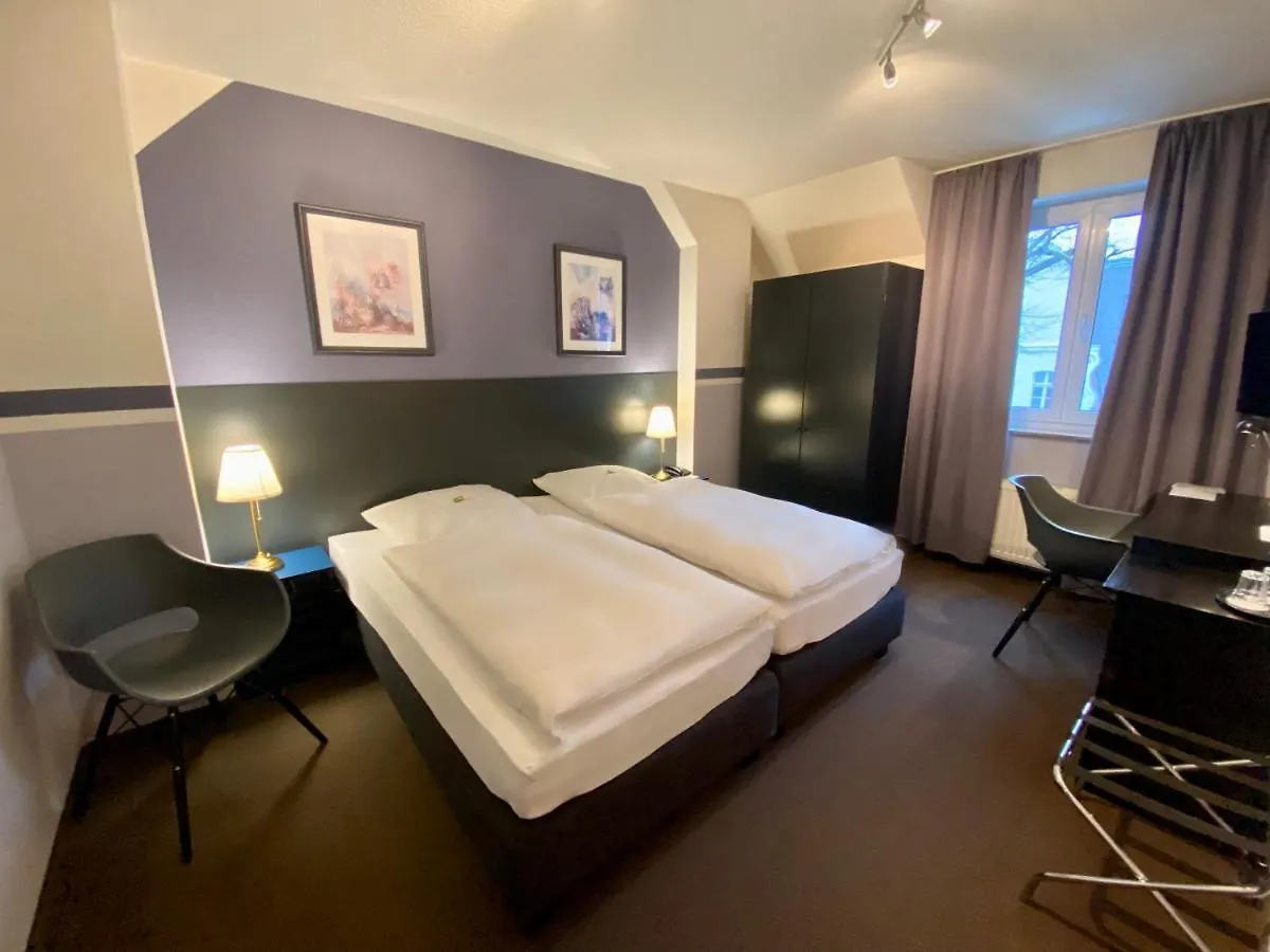 Hotel Kaiserswerth Dusseldorf